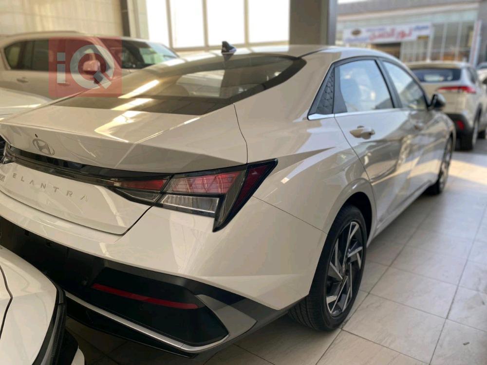 هیوندای ئەلەنترا